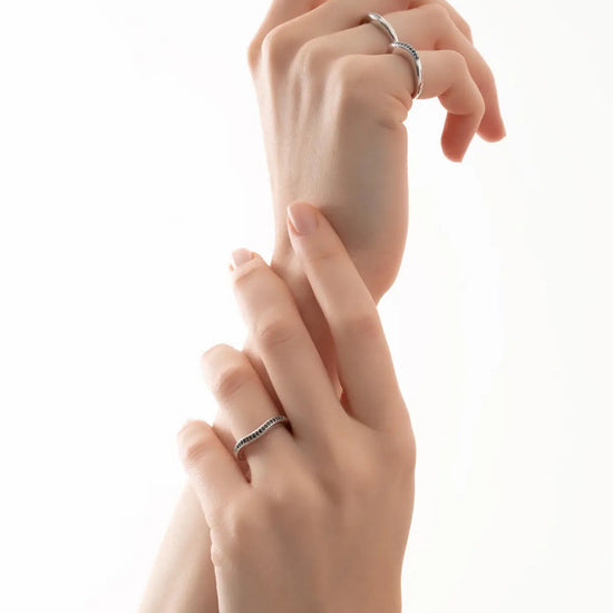 Gale Ring x Black