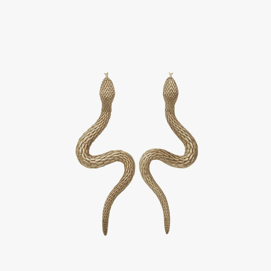 Naga Küpe
